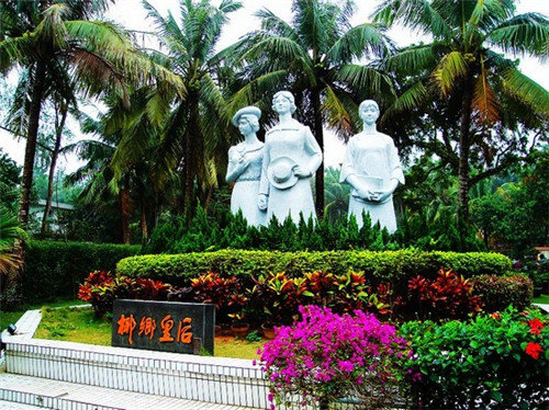 沙漠戈壁里的路是什么歌（沙漠里歌曲）